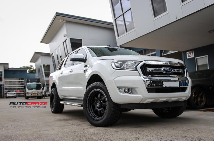 FORD-RANGER-TROPHY-MATTE-BLACK-WITH-ANTHRACITE-RING-5